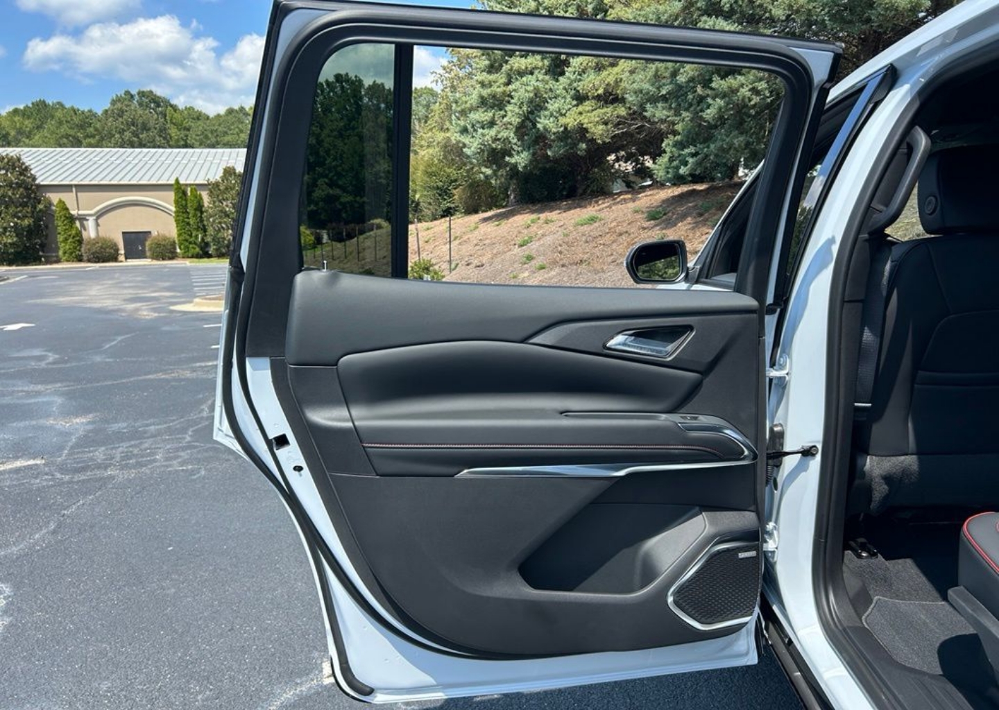 2027 Chevrolet Traverse RS - Photo 123