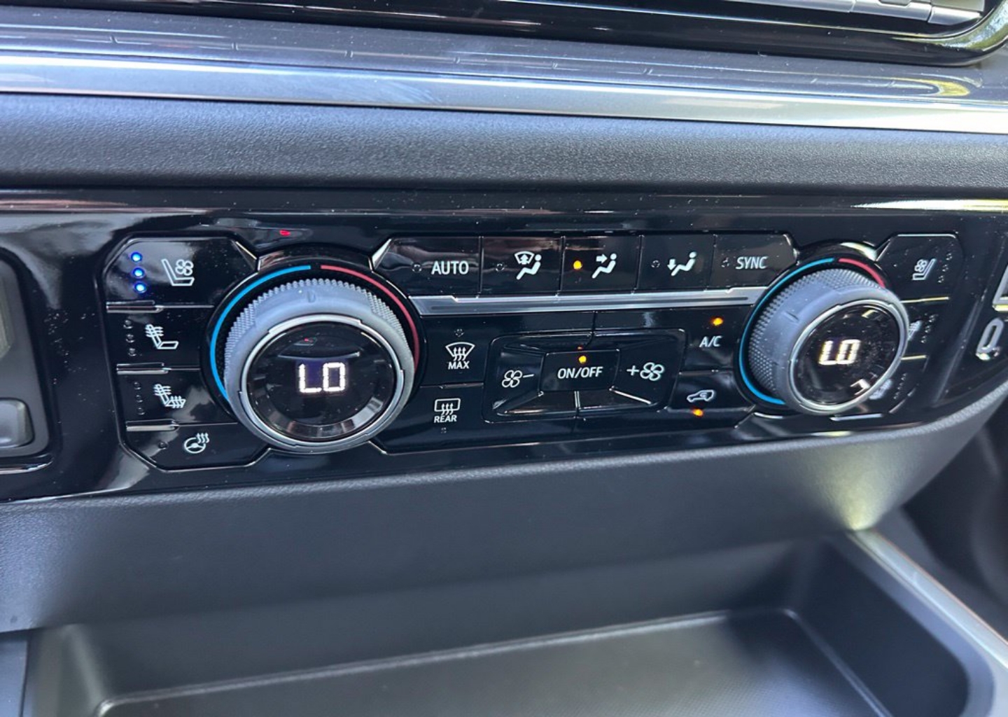 2026 Chevrolet Silverado 1500 High Country - Photo 106