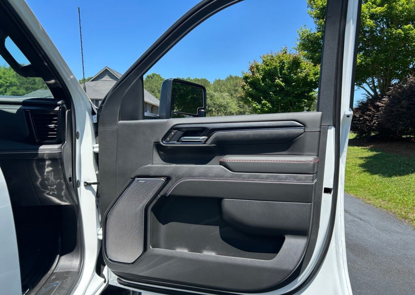 2026 GMC Sierra 2500HD AT4X - Photo 131
