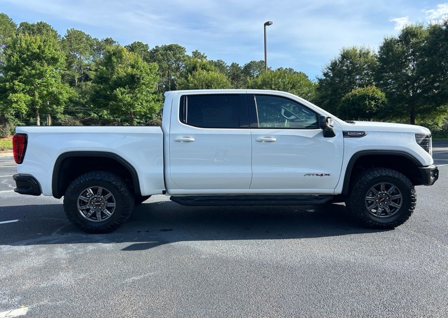 2026 GMC Sierra 1500 AT4X - Photo 96