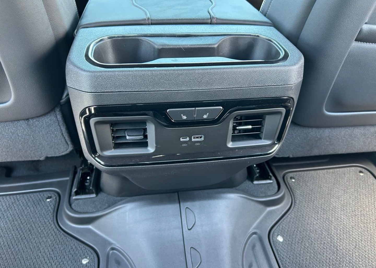 2026 GMC Sierra 1500 AT4X - Photo 120