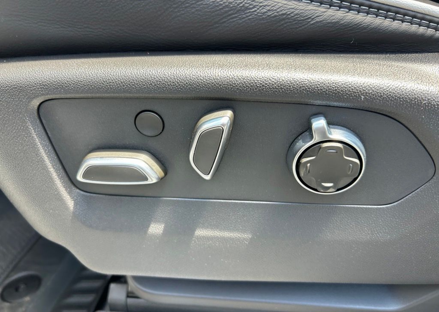 2026 GMC Sierra 1500 AT4X - Photo 126