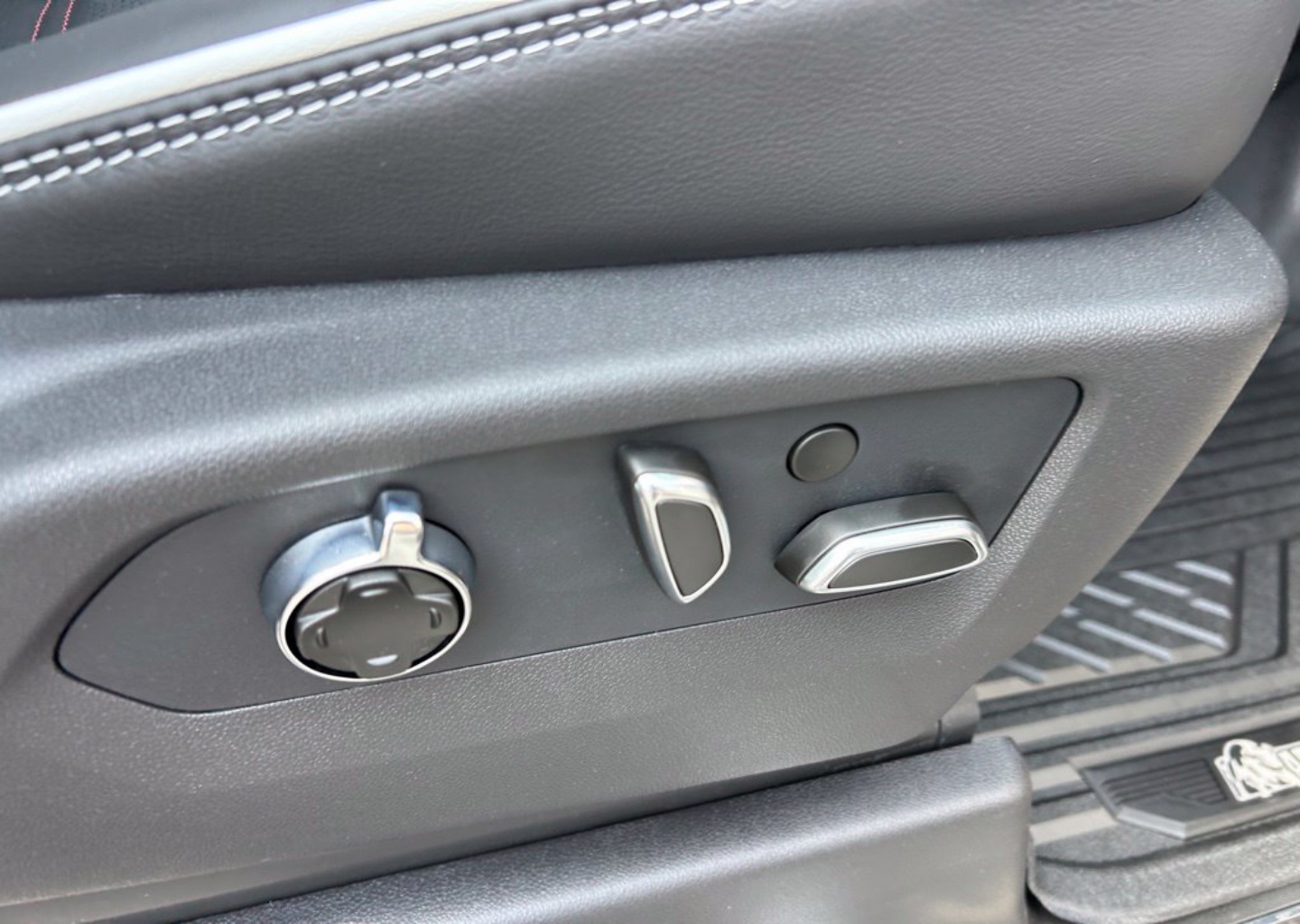 2026 GMC Sierra 1500 AT4X - Photo 129