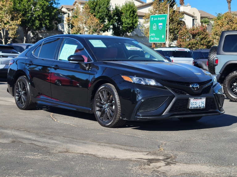 2023 Toyota Camry SE