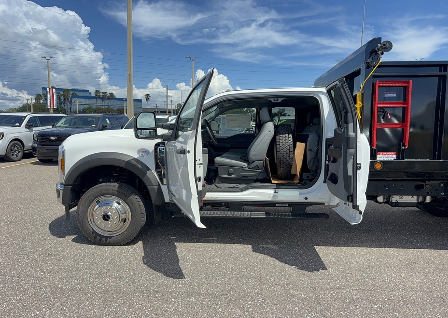 2026 Ford F-550 Super Duty Chassis Cab XL - Photo 16