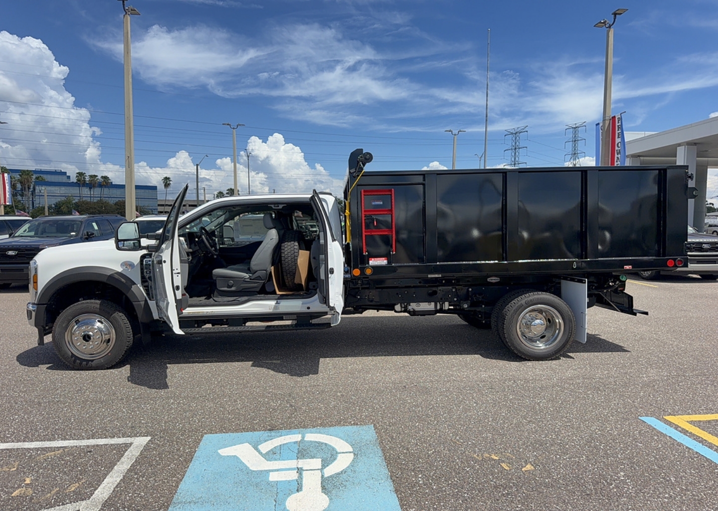2026 Ford F-550 Super Duty Chassis Cab XL - Photo 17