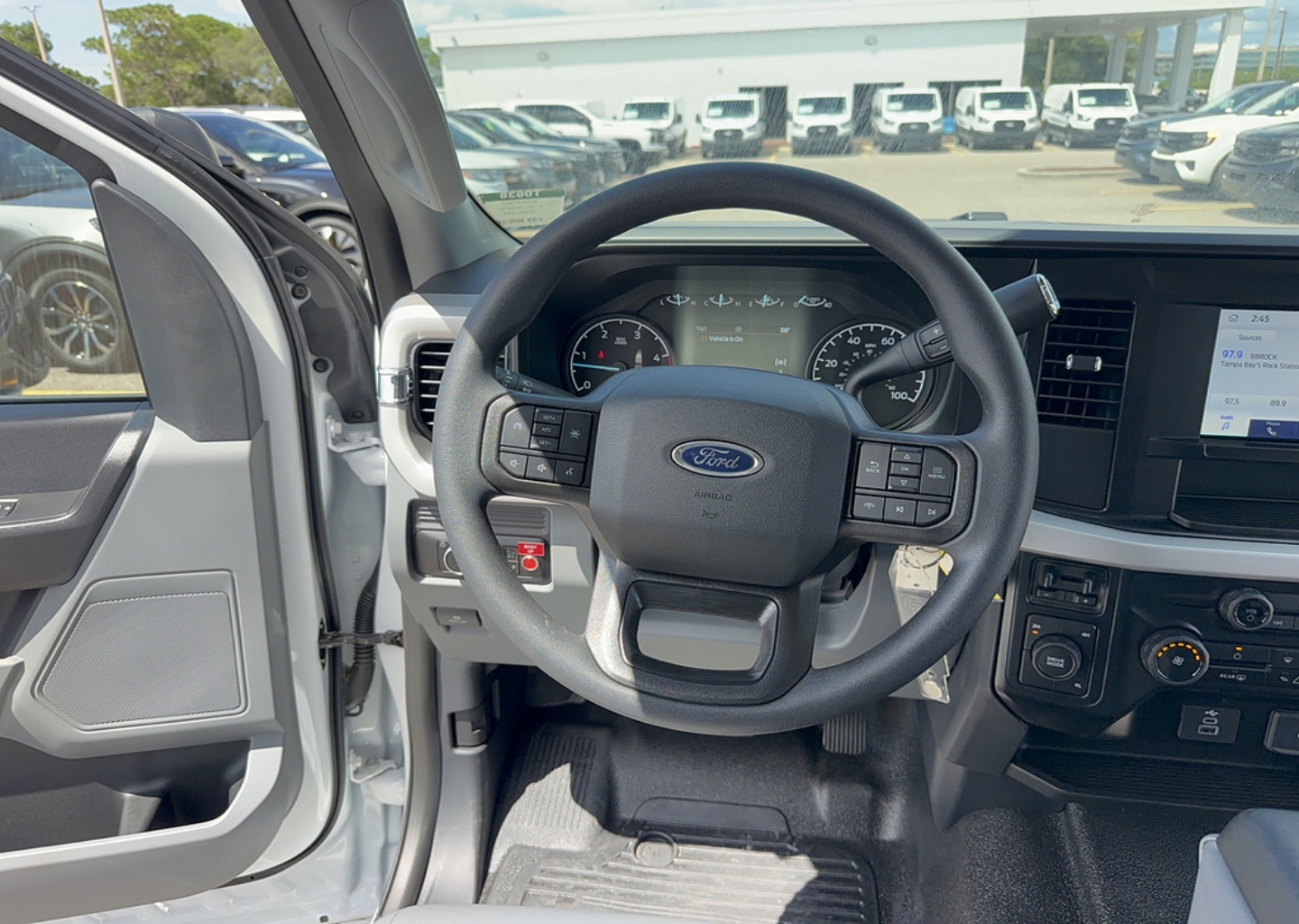 2026 Ford F-550 Super Duty Chassis Cab XL - Photo 37