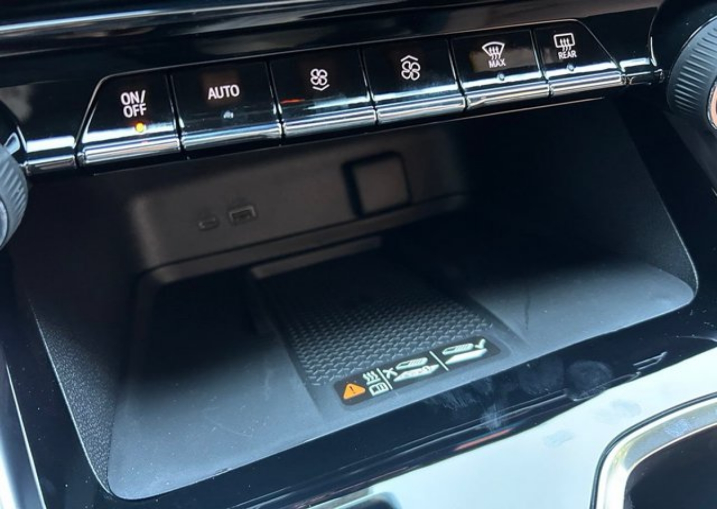 2027 Chevrolet Traverse Z71 - Photo 36