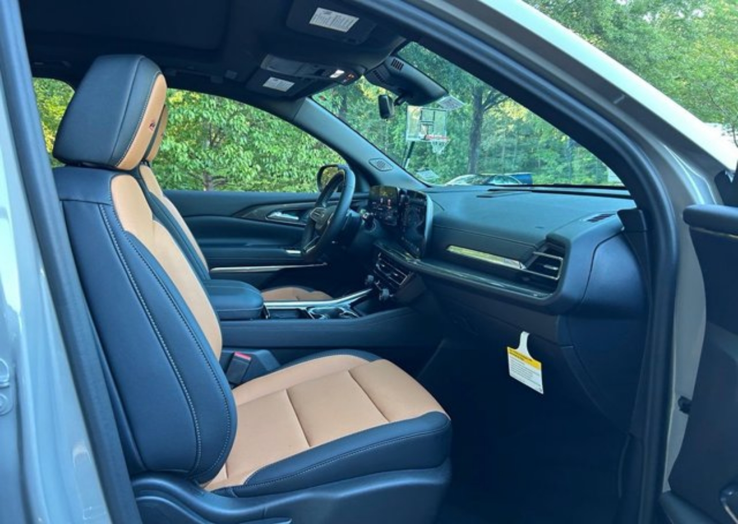 2027 Chevrolet Traverse Z71 - Photo 42
