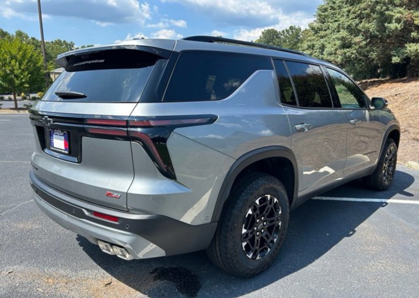 2027 Chevrolet Traverse Z71 - Photo 23