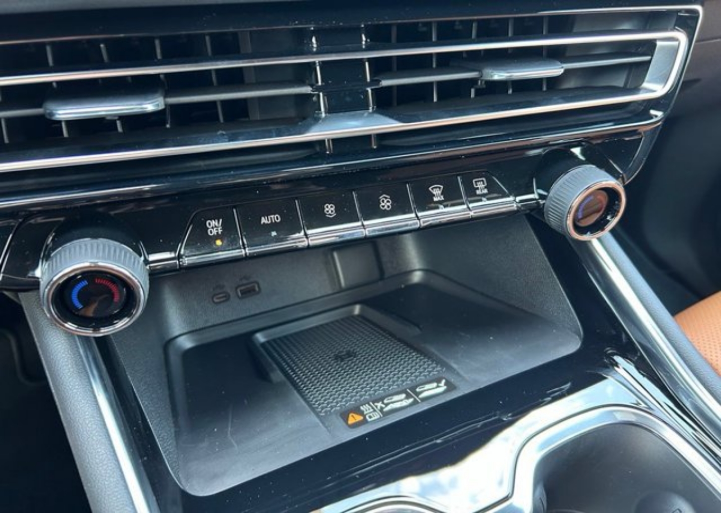 2027 Chevrolet Traverse Z71 - Photo 36