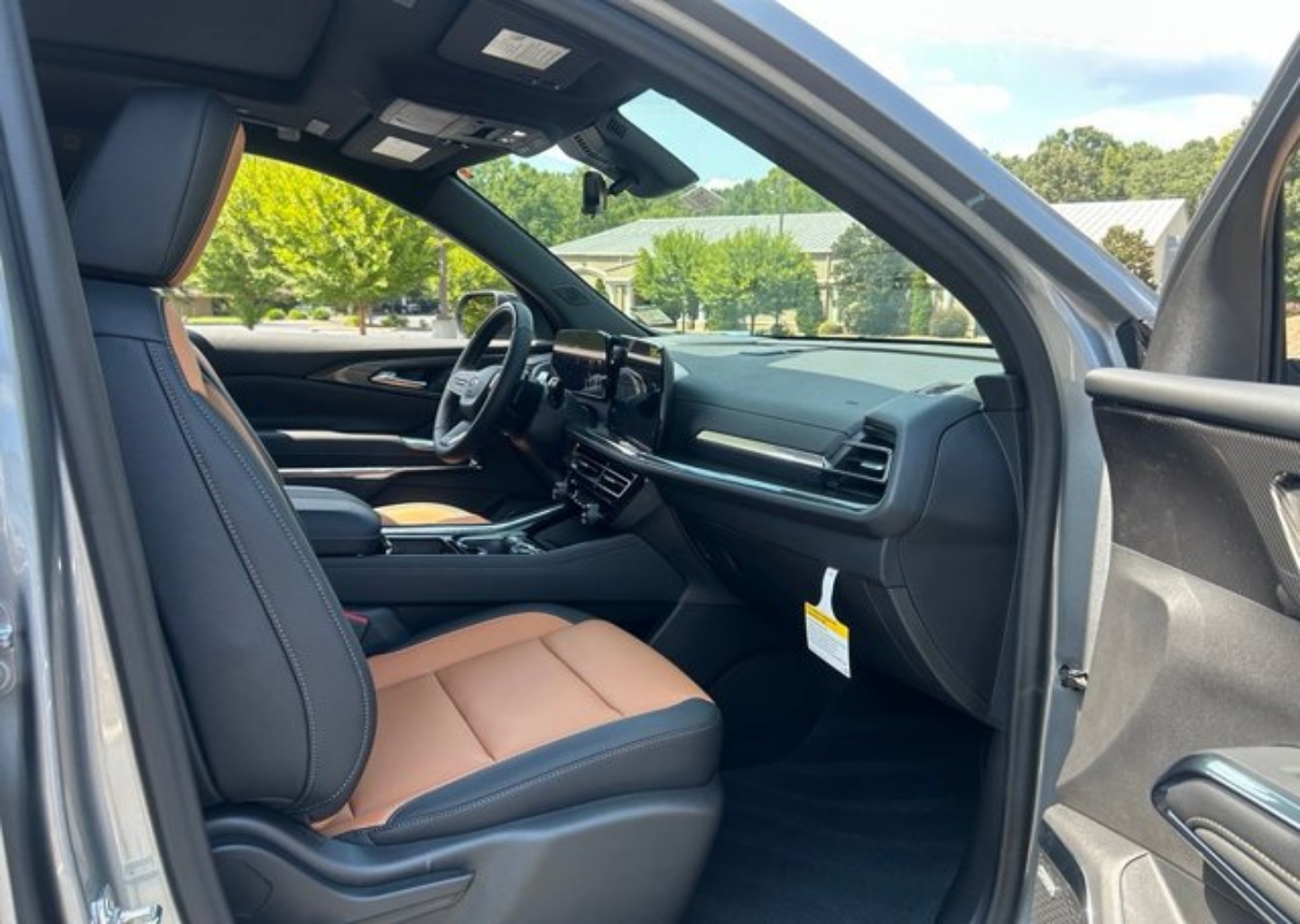 2027 Chevrolet Traverse Z71 - Photo 44