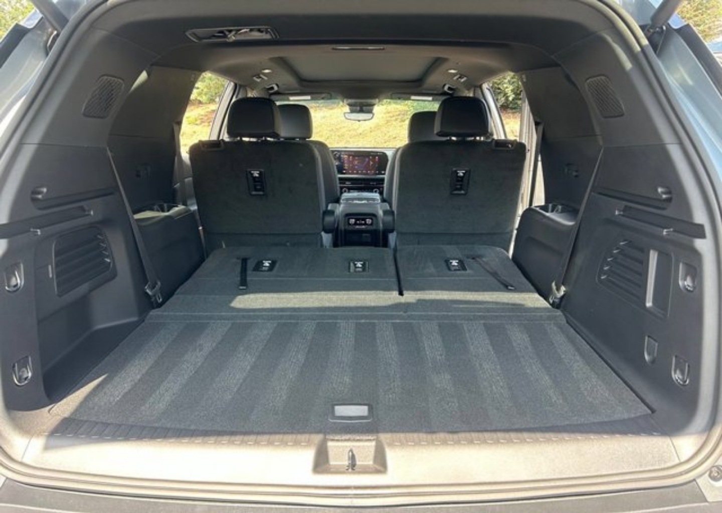 2027 Chevrolet Traverse Z71 - Photo 49
