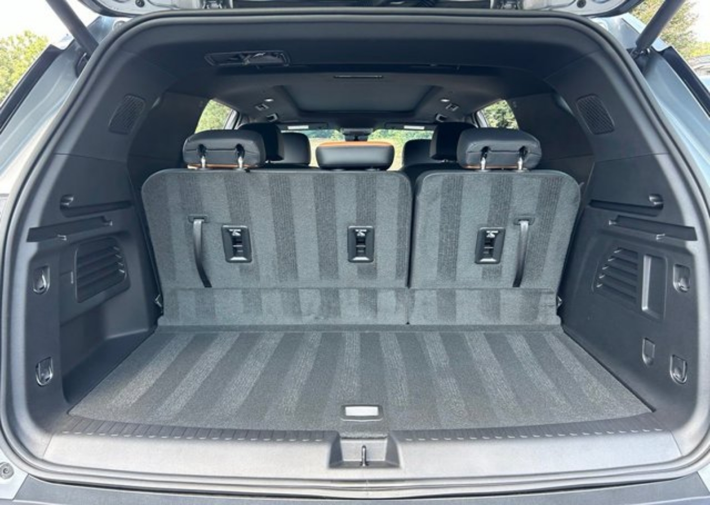2027 Chevrolet Traverse Z71 - Photo 50
