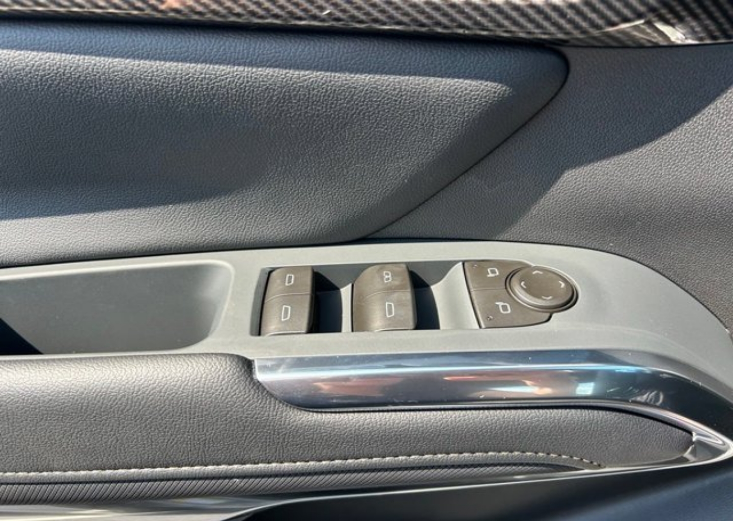 2027 Chevrolet Traverse Z71 - Photo 63