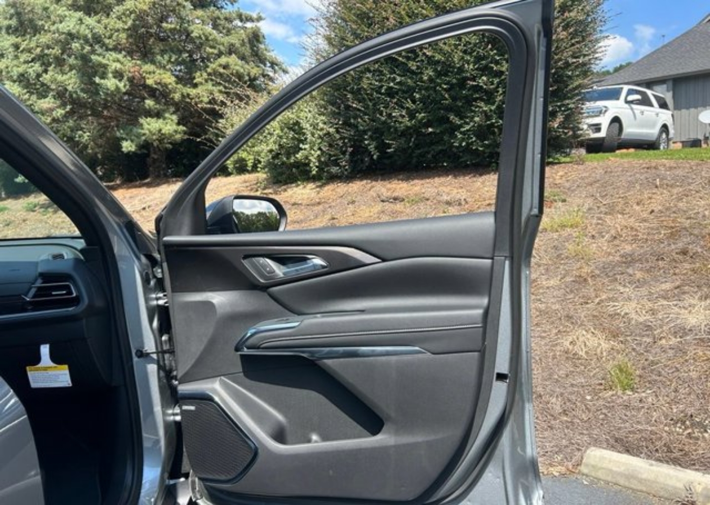 2027 Chevrolet Traverse Z71 - Photo 67