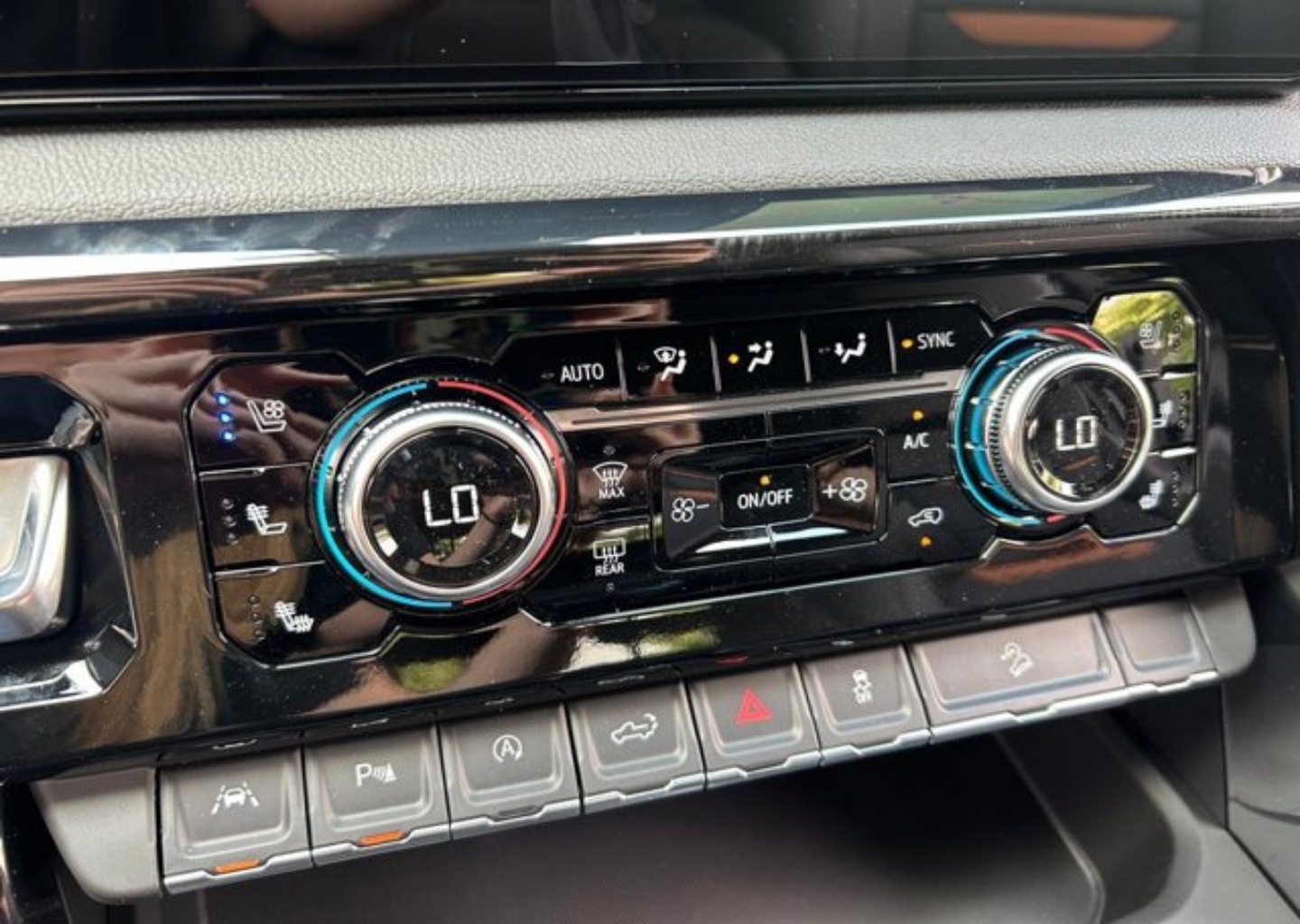 2026 GMC Sierra 1500 AT4 - Photo 37