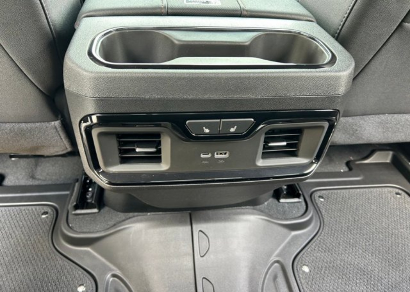 2026 GMC Sierra 1500 AT4 - Photo 47