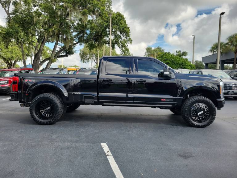 2026 Ford Super Duty F-350 DRW Platinum