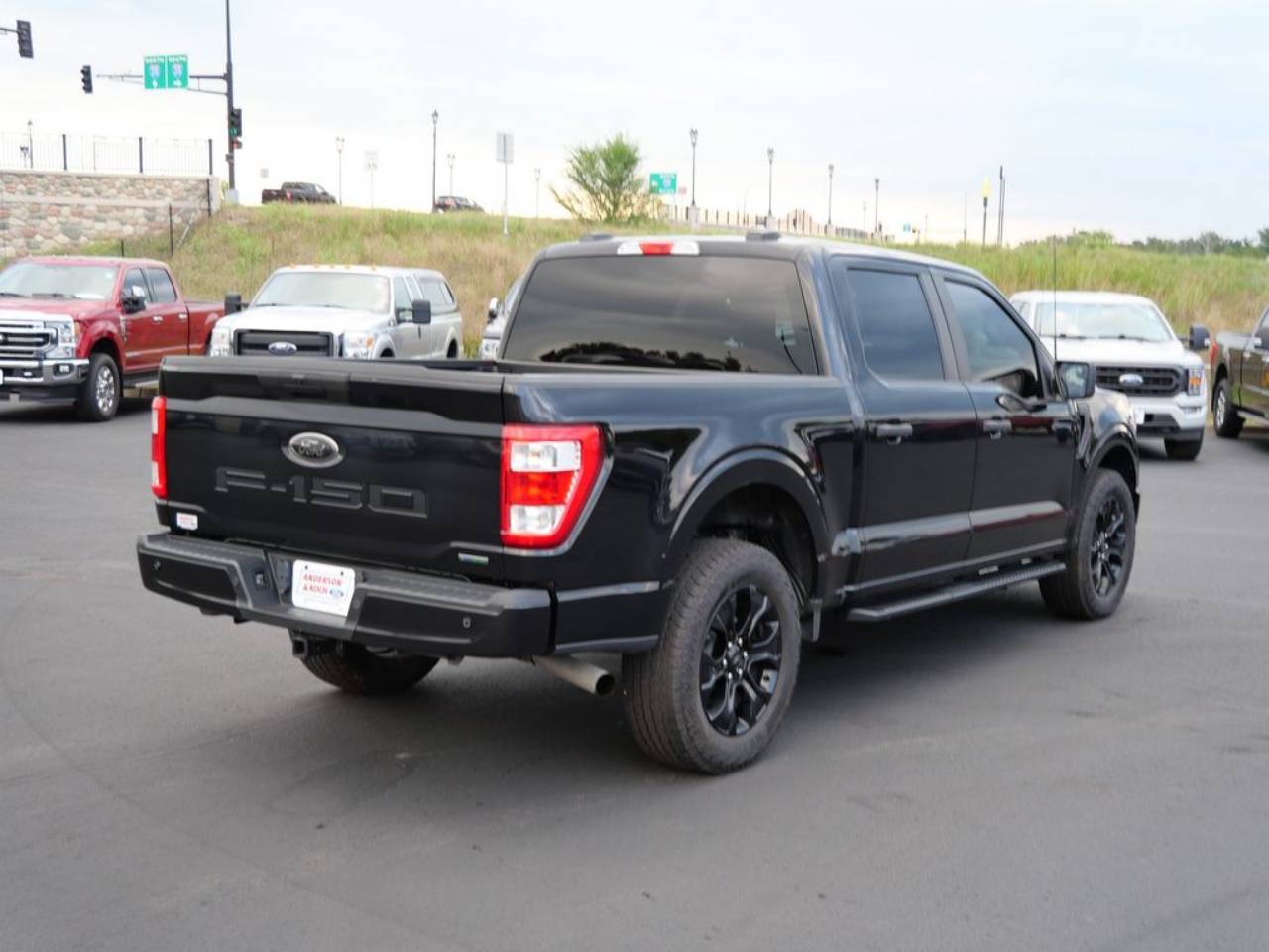 2022 Ford F-150 XL - Photo 6