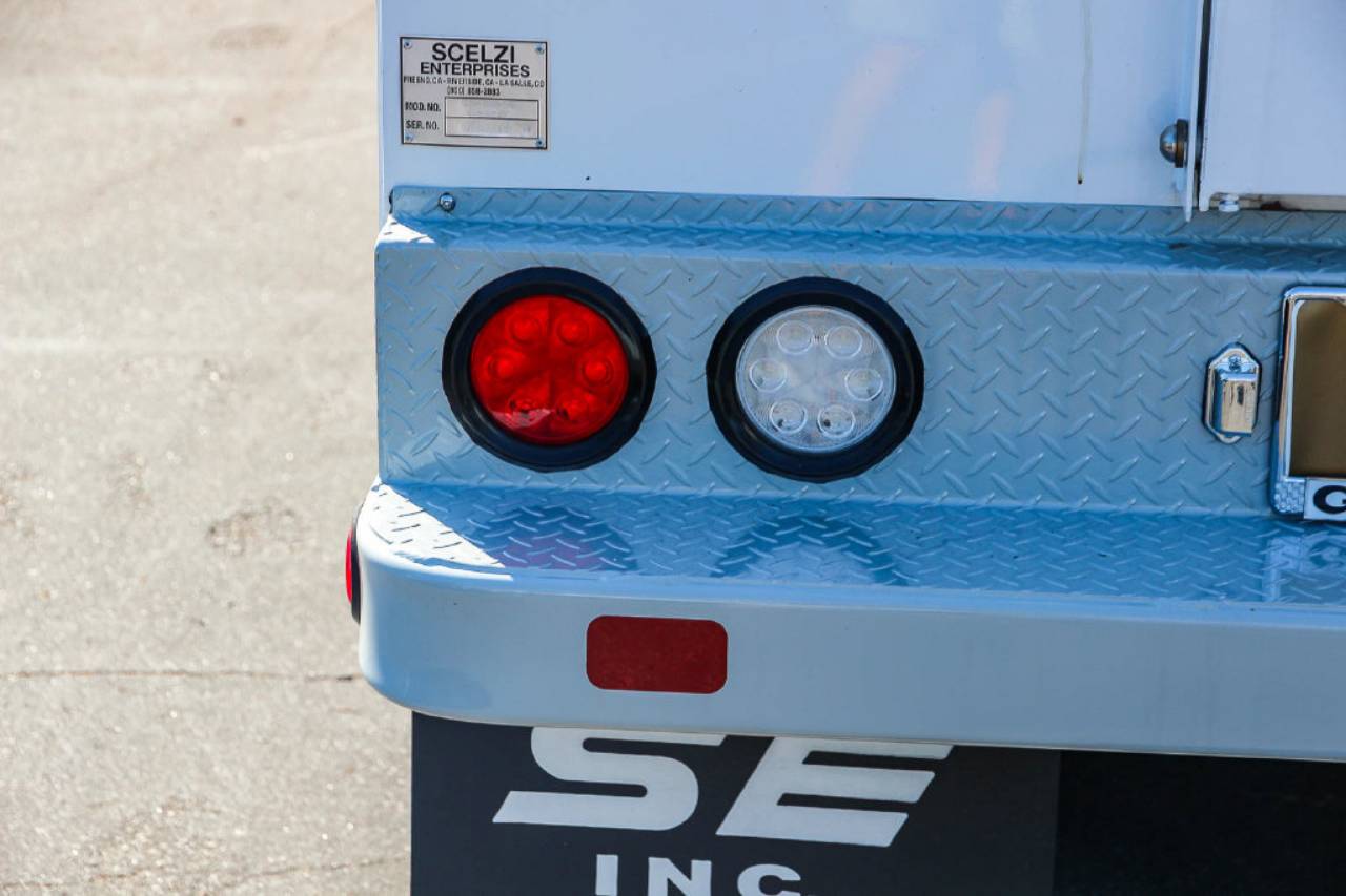 2025 Ford F-450 Super Duty Chassis Cab XL - Photo 7