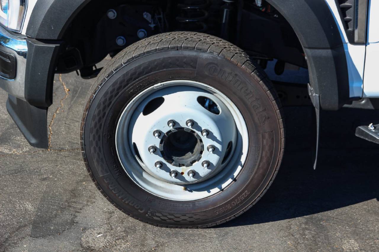 2025 Ford F-450 Super Duty Chassis Cab XL - Photo 14
