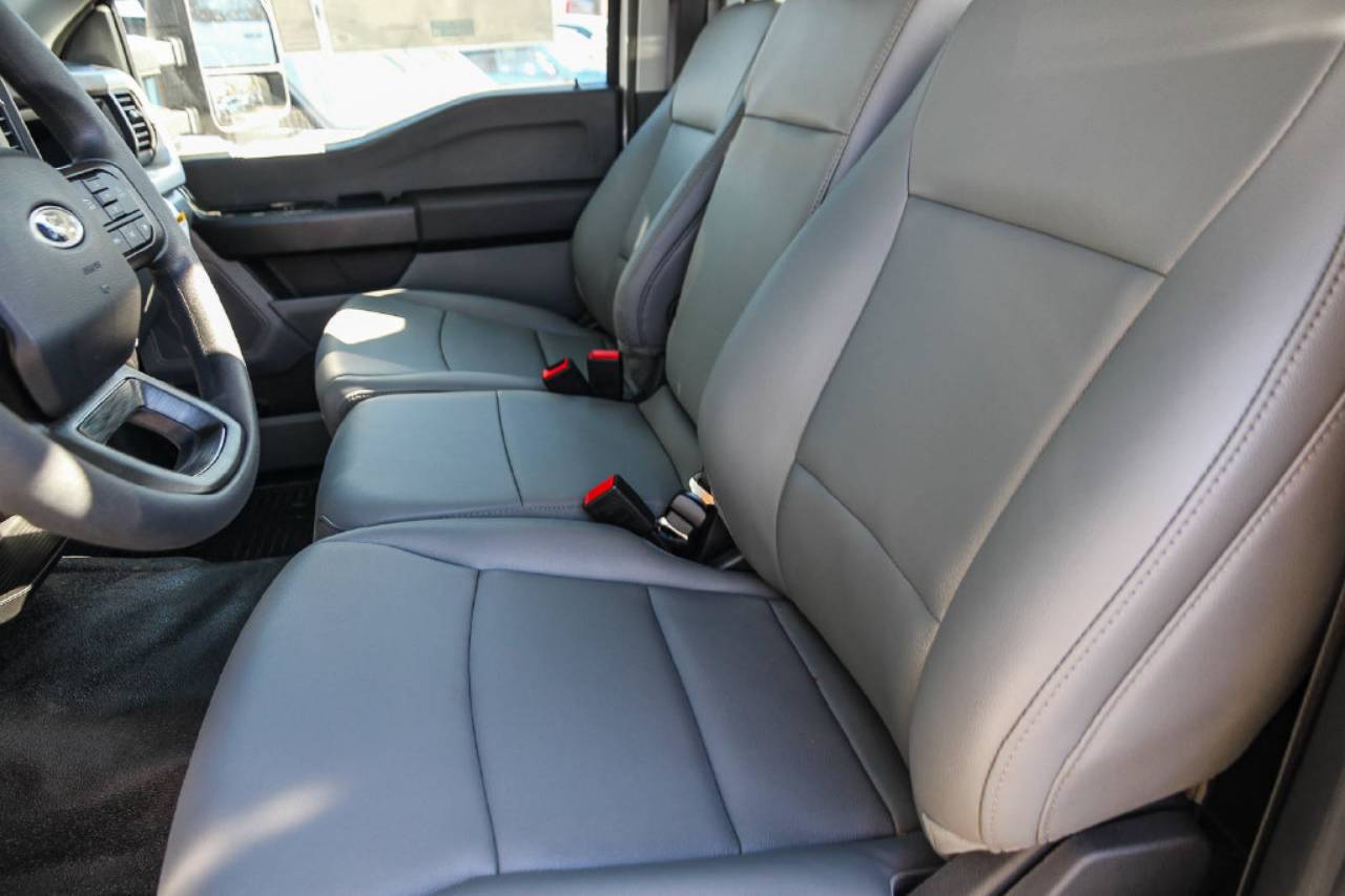 2025 Ford F-450 Super Duty Chassis Cab XL - Photo 20