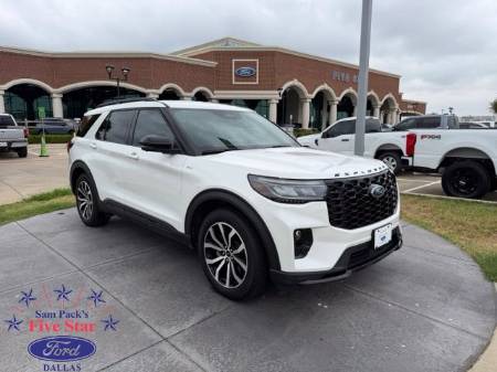 2025 Ford Explorer ST-Line