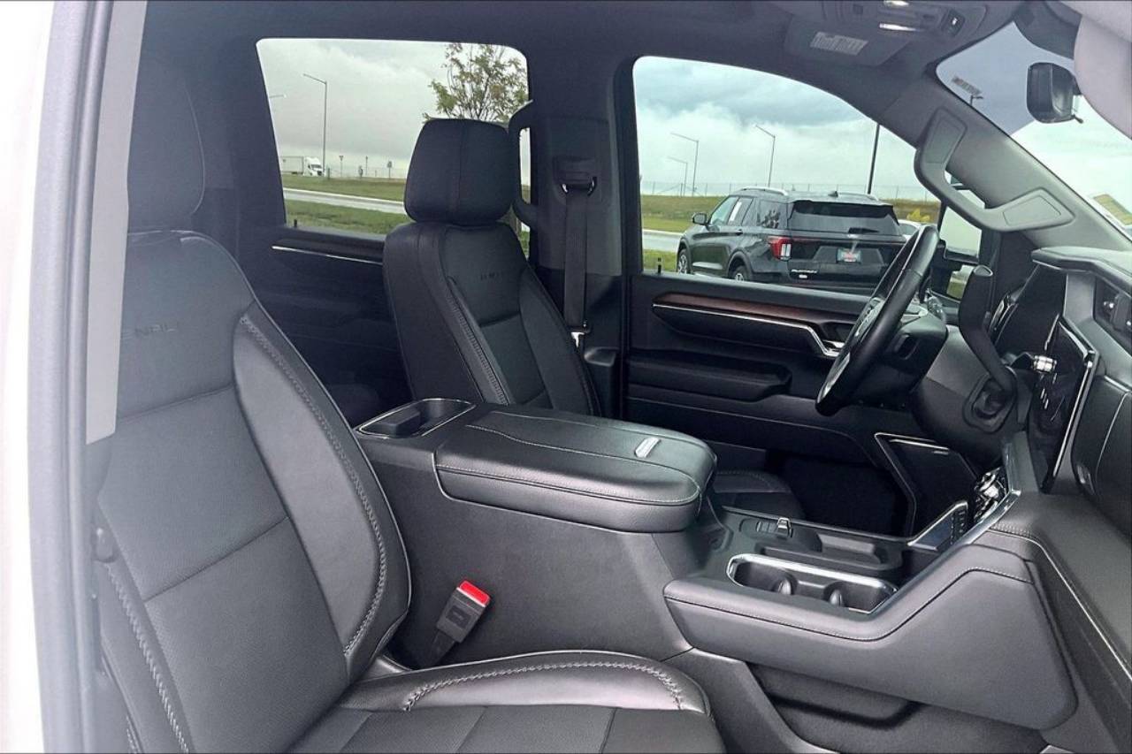 2024 GMC Sierra 3500HD Denali - Photo 7