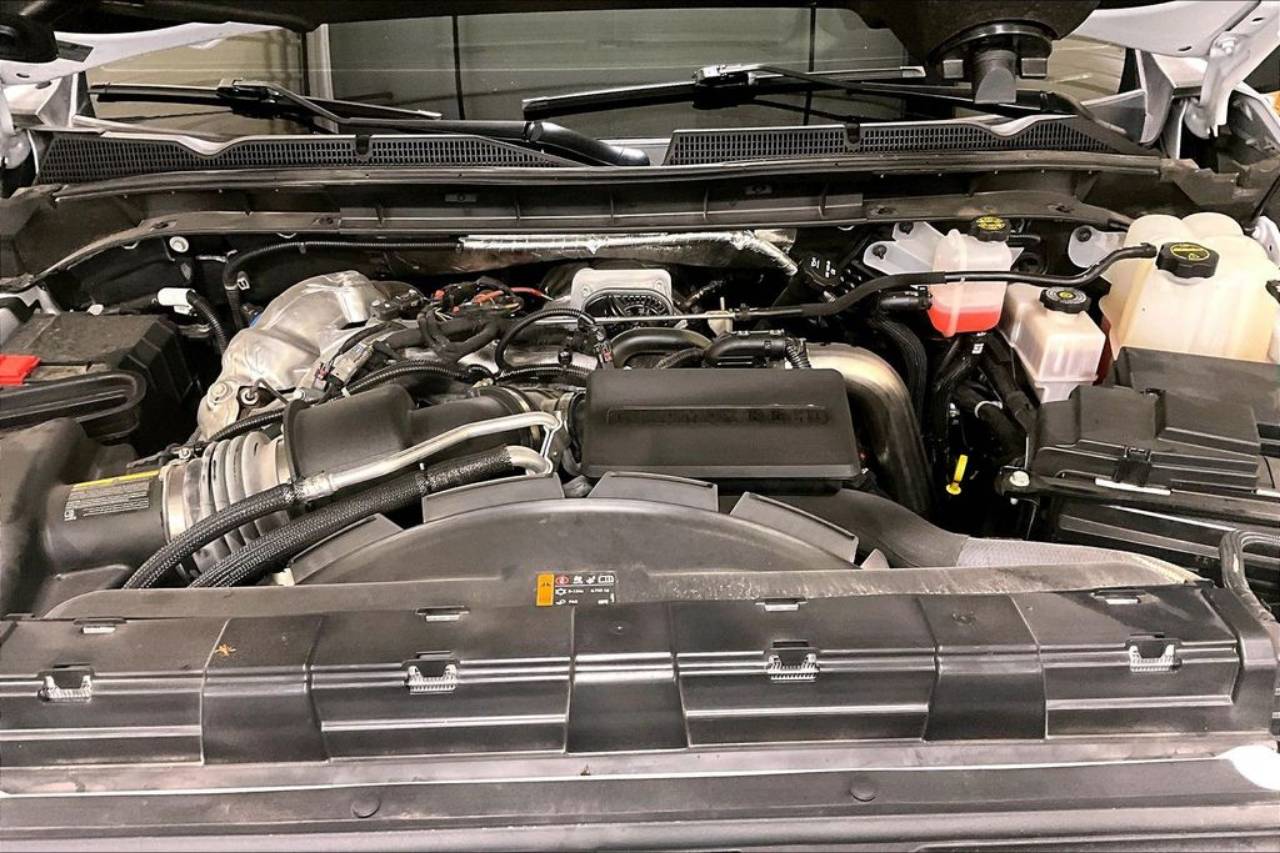 2024 GMC Sierra 3500HD Denali - Photo 10