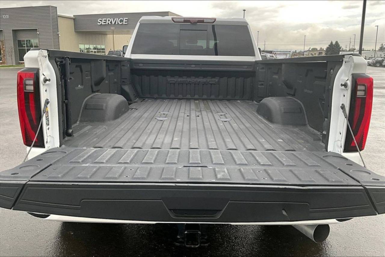 2024 GMC Sierra 3500HD Denali - Photo 18