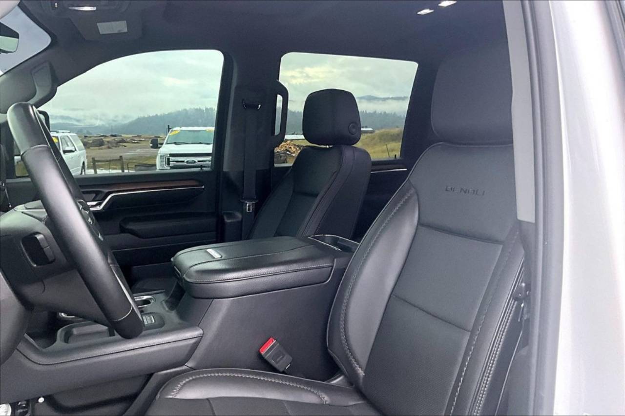 2024 GMC Sierra 3500HD Denali - Photo 26
