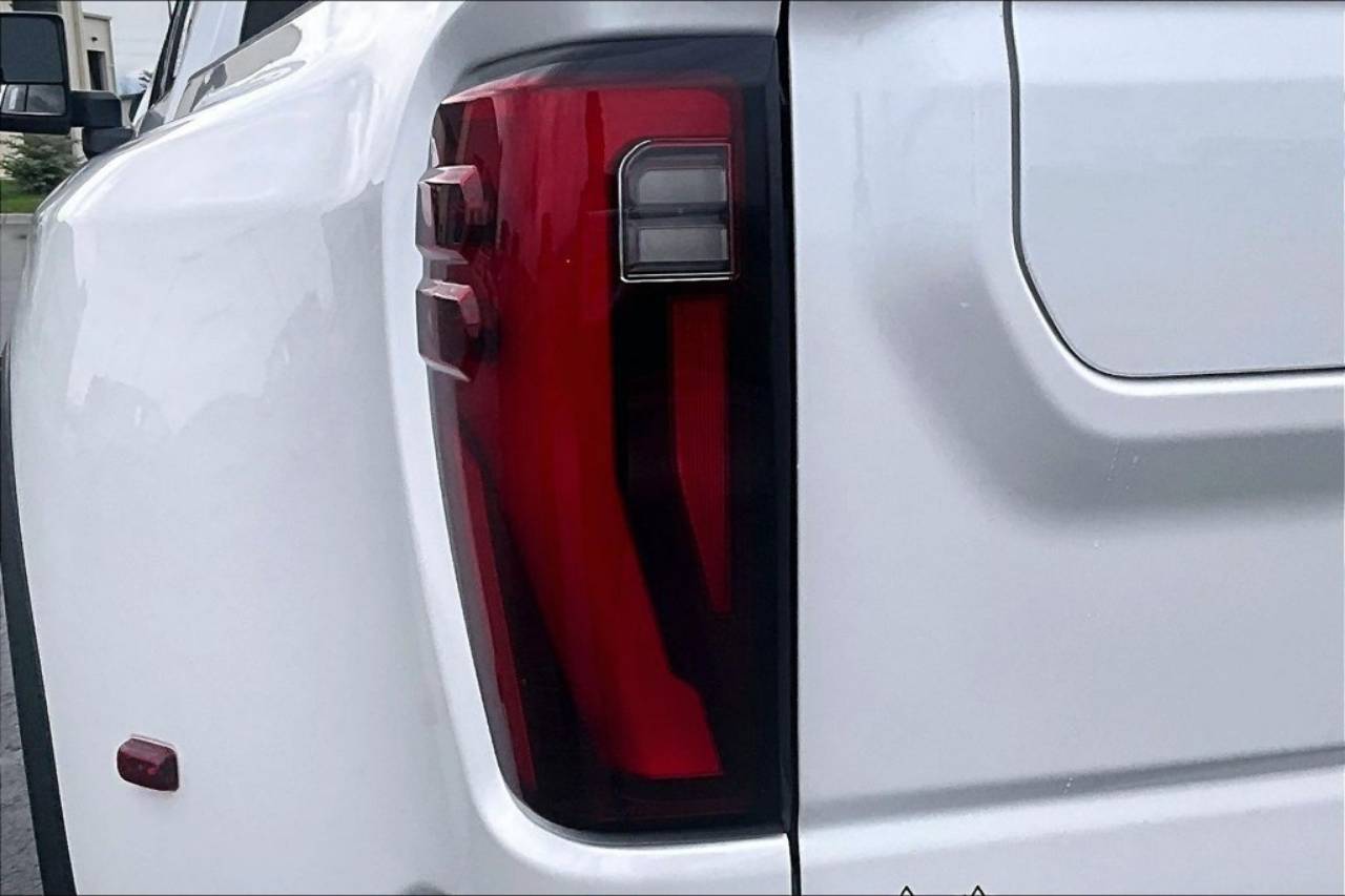 2024 GMC Sierra 3500HD Denali - Photo 31