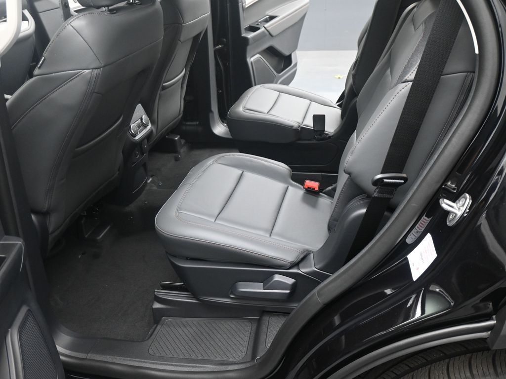 2026 Ford Explorer Active - Photo 11