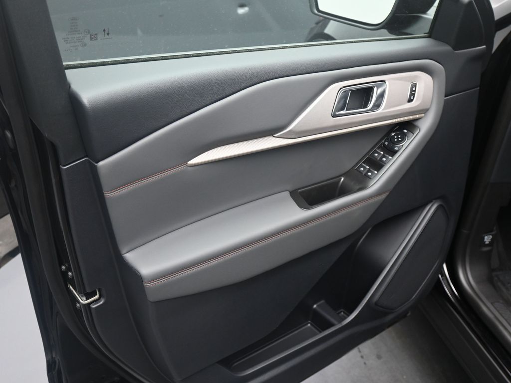 2026 Ford Explorer Active - Photo 12