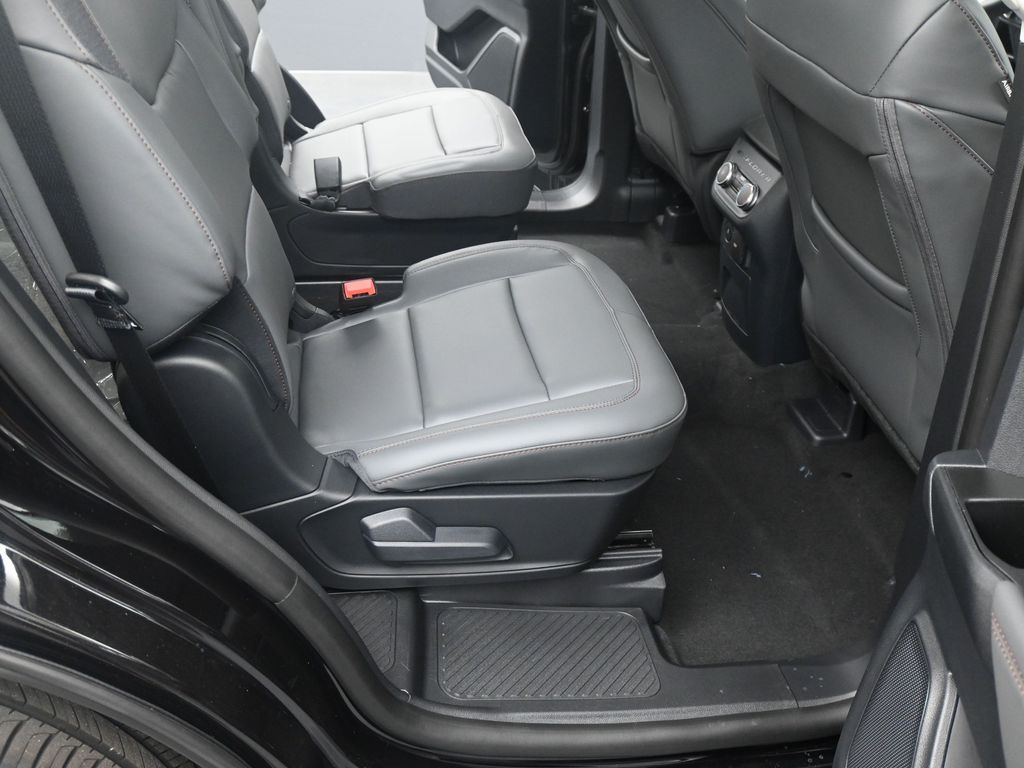 2026 Ford Explorer Active - Photo 14