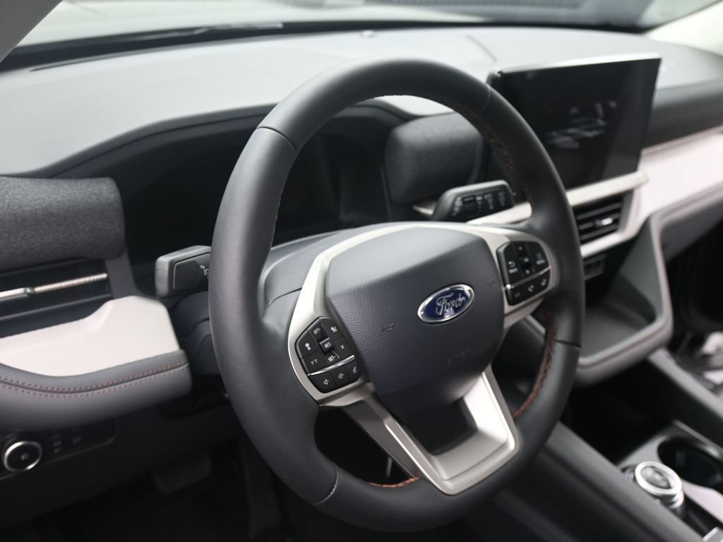 2026 Ford Explorer Active - Photo 18