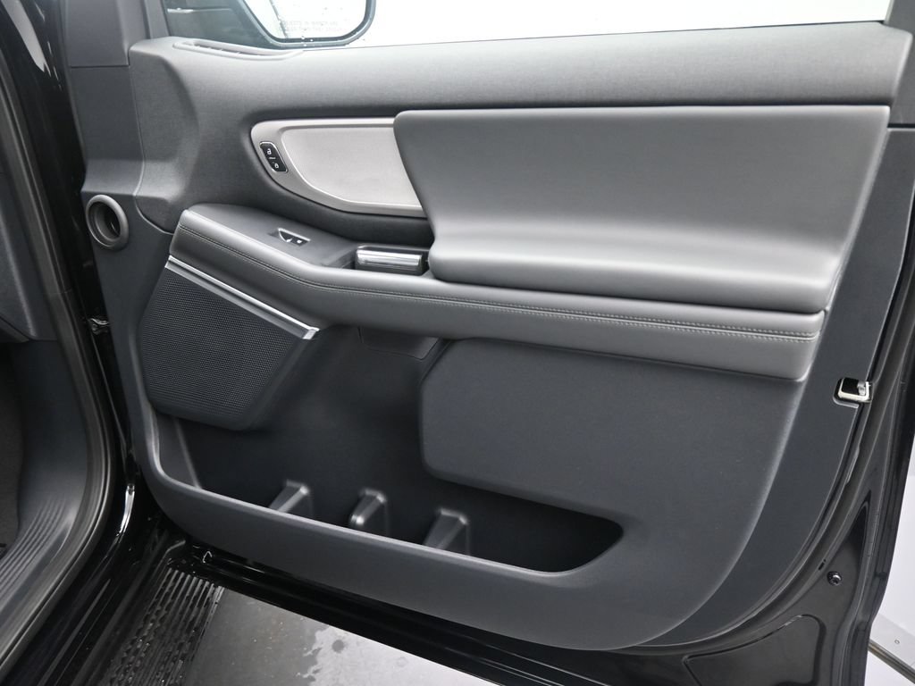 2026 Ford Expedition Active - Photo 6