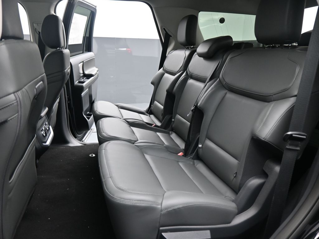 2026 Ford Expedition Active - Photo 14