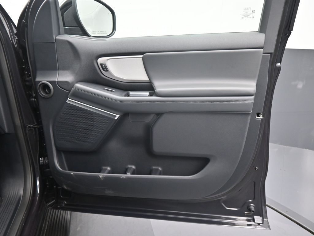 2026 Ford Expedition Active - Photo 6