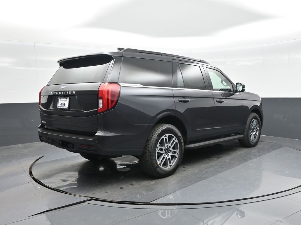 2026 Ford Expedition Active - Photo 7