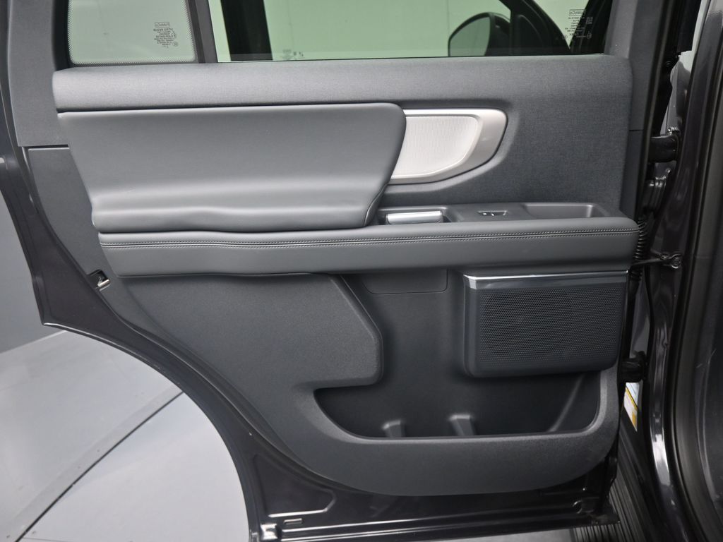 2026 Ford Expedition Active - Photo 8