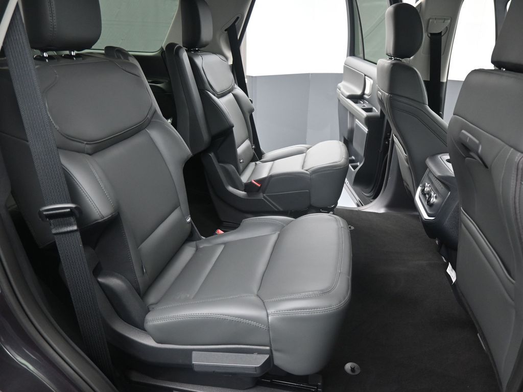 2026 Ford Expedition Active - Photo 18