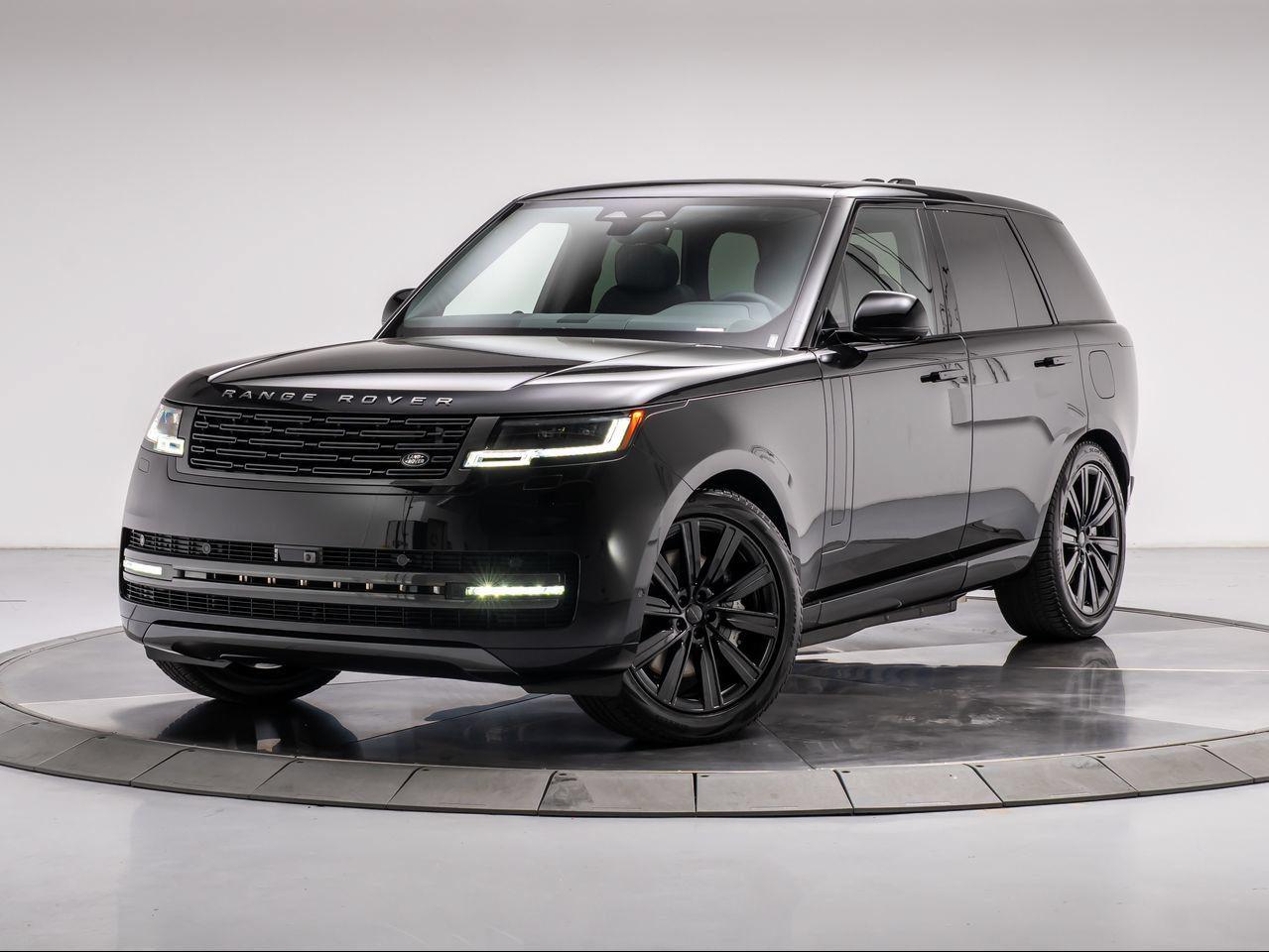 New 2026 Land Rover Range Rover P550e SE