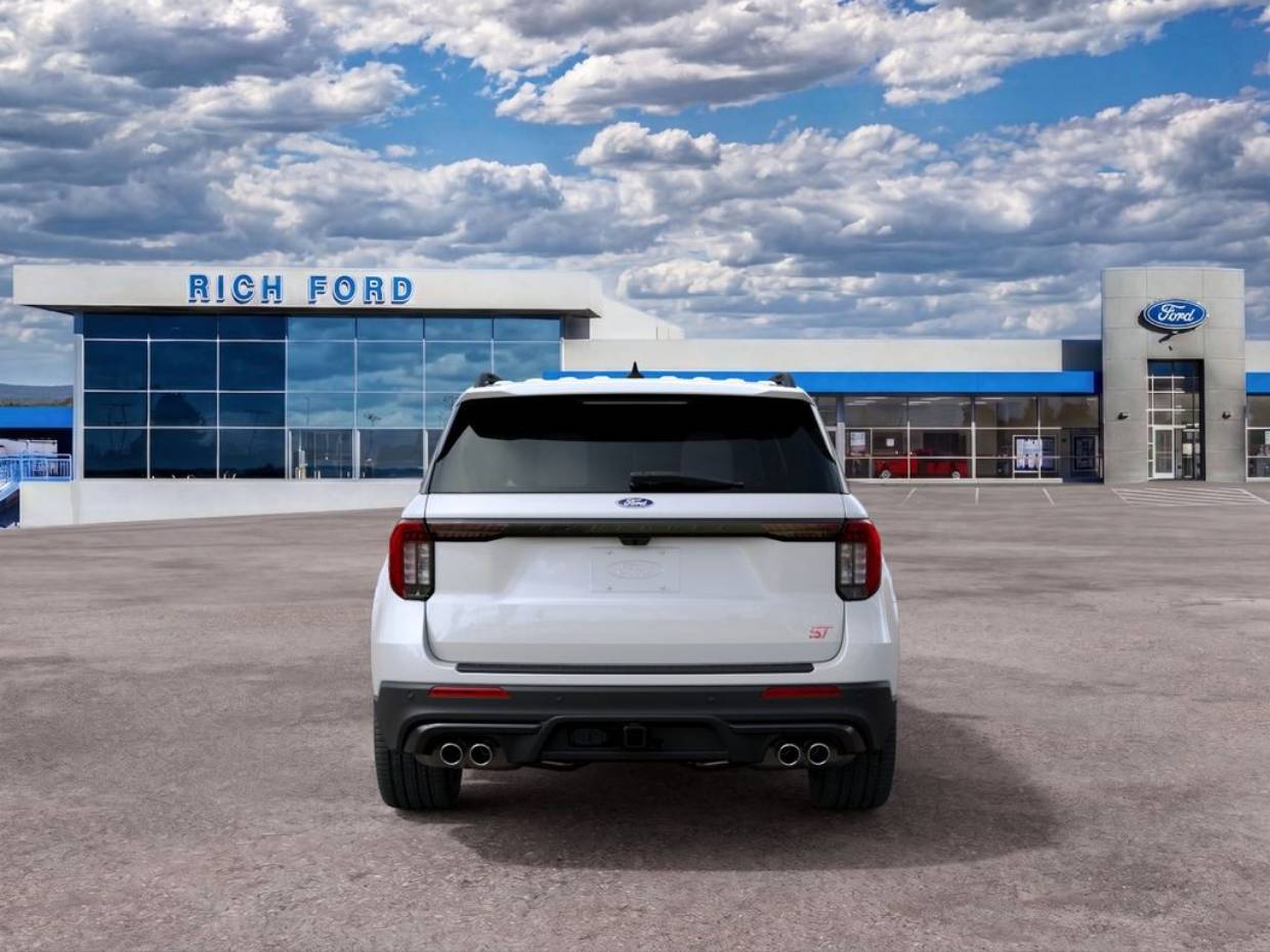 2027 Ford Explorer ST - Photo 7