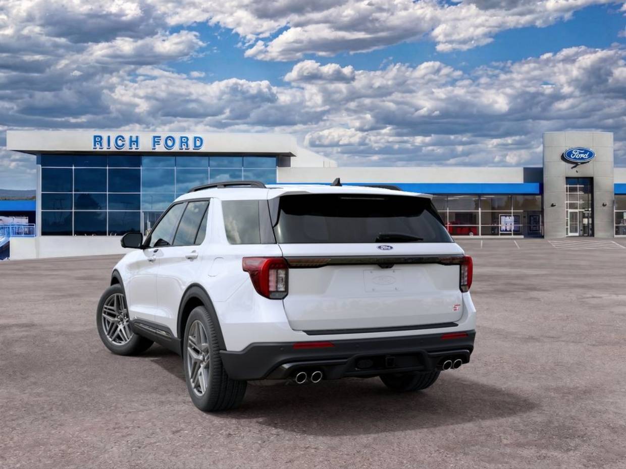 2027 Ford Explorer ST - Photo 8