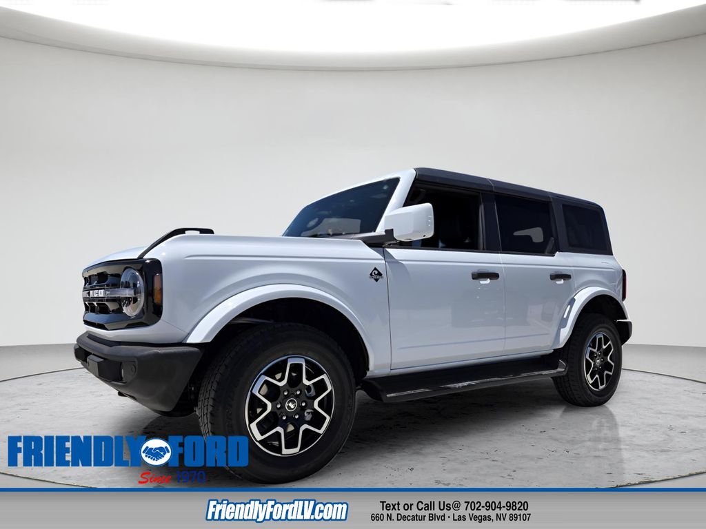 2026 Ford Bronco Outer Banks