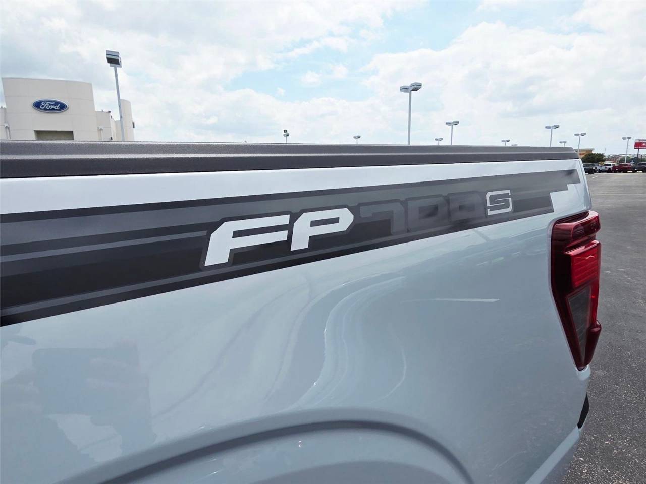 2025 Ford F-150 STX - Photo 27
