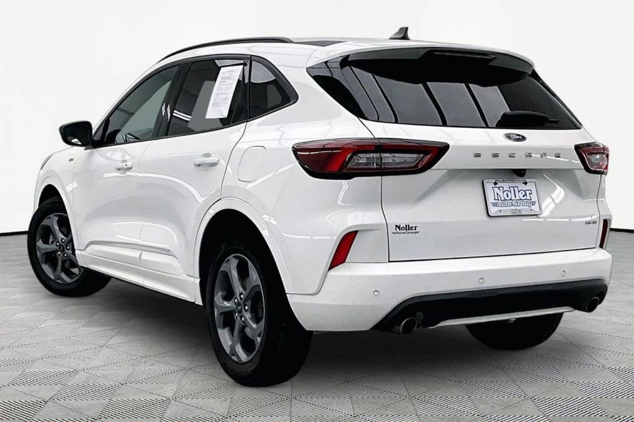 2024 Ford Escape ST-Line - Photo 13