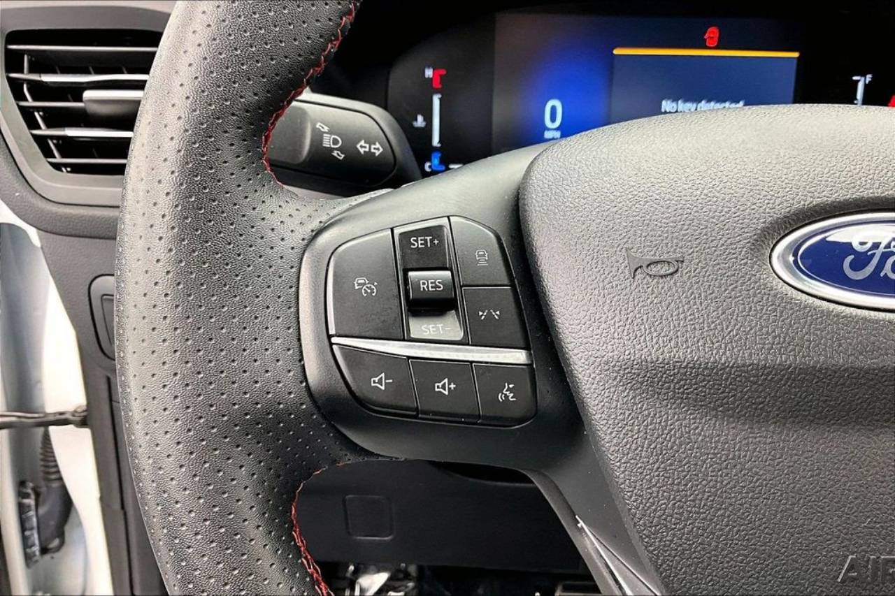 2024 Ford Escape ST-Line - Photo 18